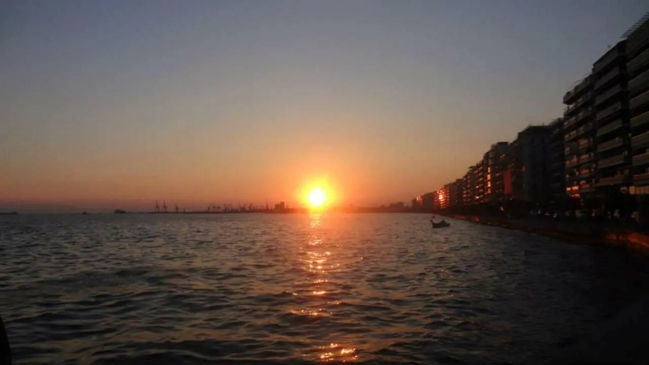 Infinity Sea View Apartment سالونيك